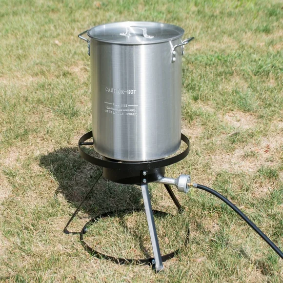 Backyard Pro 30 turkey fryer kitNew!!!